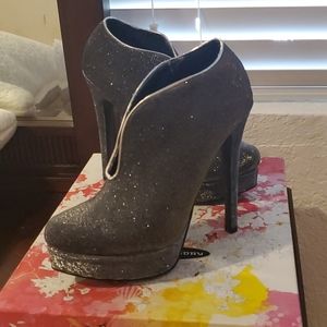 Chinese laundry shoes